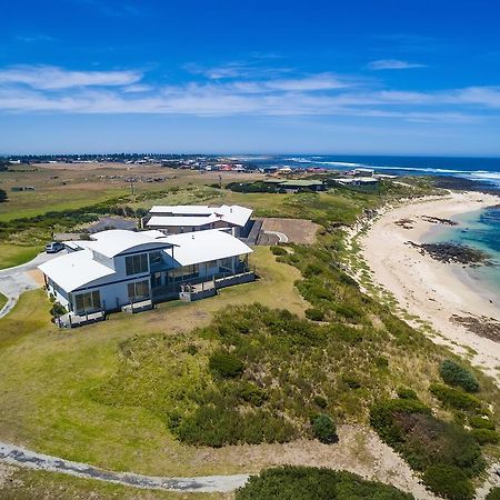 Wytonia Beachfront Accommodation Port Fairy Exterior foto
